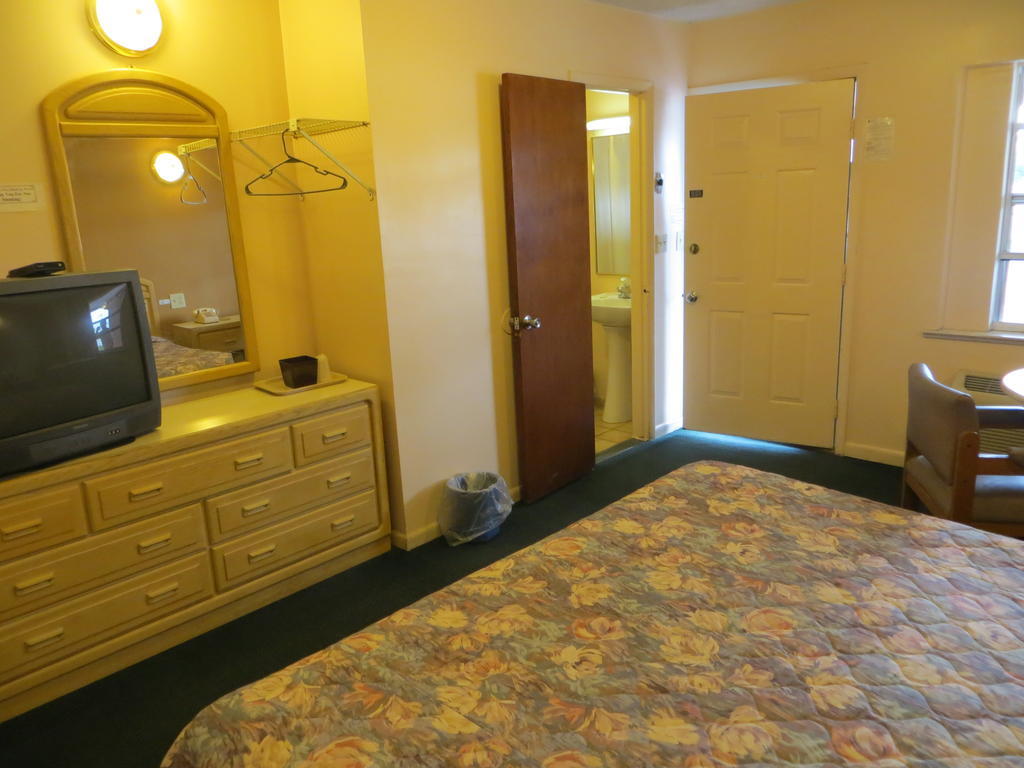 Budget Inn Себринг Экстерьер фото