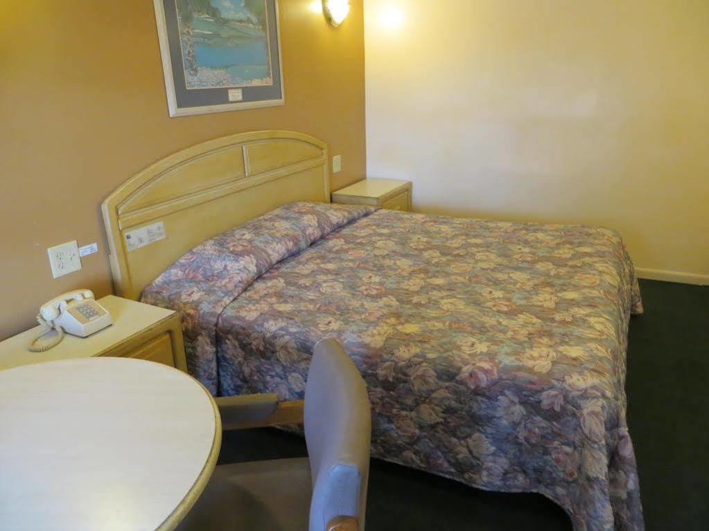 Budget Inn Себринг Экстерьер фото